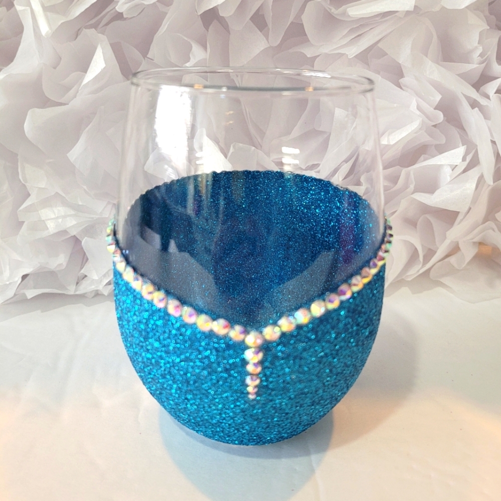 Crystal Rhinestone 🔮 Bling Hand Crafted  Wine/Water💧 Glass